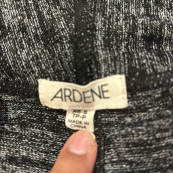 Ardene Gray/Black Cowl Neck Overlapping Stretchy Gym Long-Sleeve in Size Xs-S - Picture 4 of 5